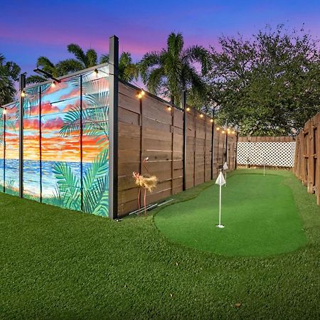 Palms Retreat! Giant Heated Pool-Hottub-Firepit-5Min2Beach-Pets-Ev Chgr Fort Lauderdale Exterior photo