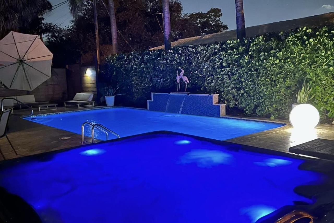 Palms Retreat! Giant Heated Pool-Hottub-Firepit-5Min2Beach-Pets-Ev Chgr Fort Lauderdale Exterior photo