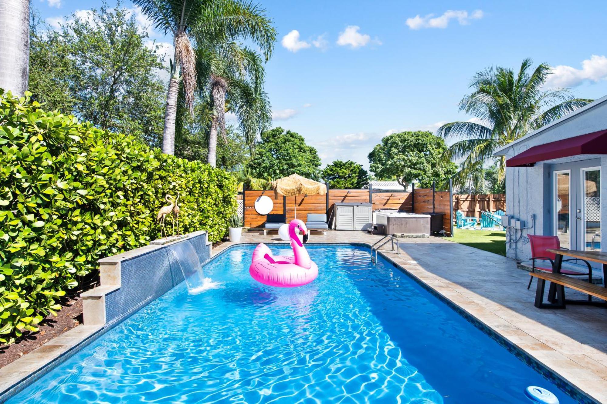 Palms Retreat! Giant Heated Pool-Hottub-Firepit-5Min2Beach-Pets-Ev Chgr Fort Lauderdale Exterior photo